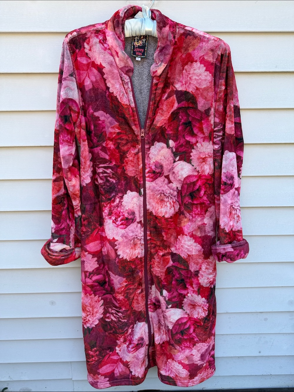 Johnny Was Floral Zip-Front Robe with pockets in Pink & Red